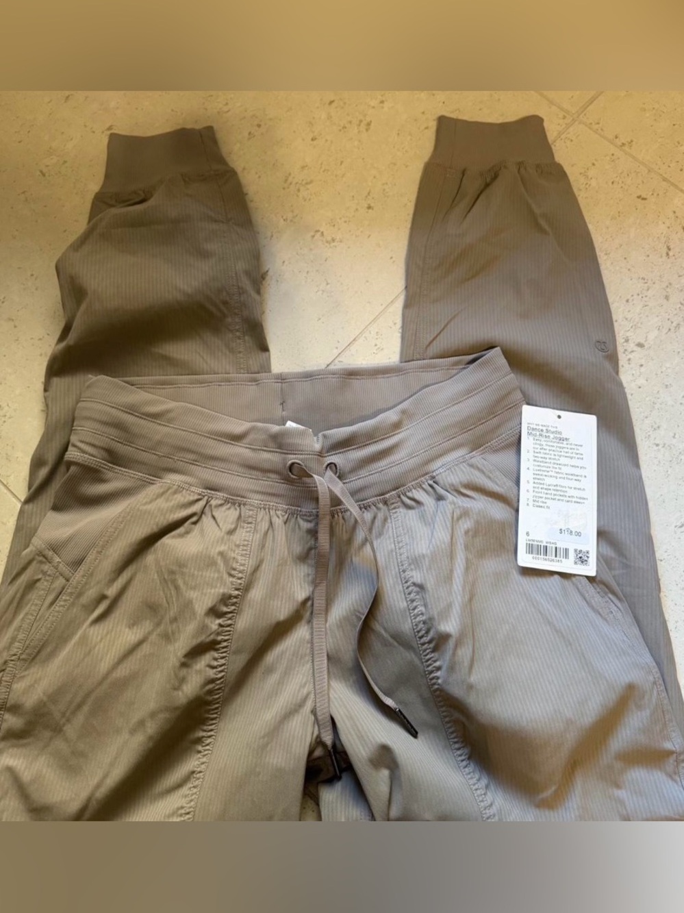 Lululemon NWT Dance studio mid rise jogger size 6 warm ash grey color tan